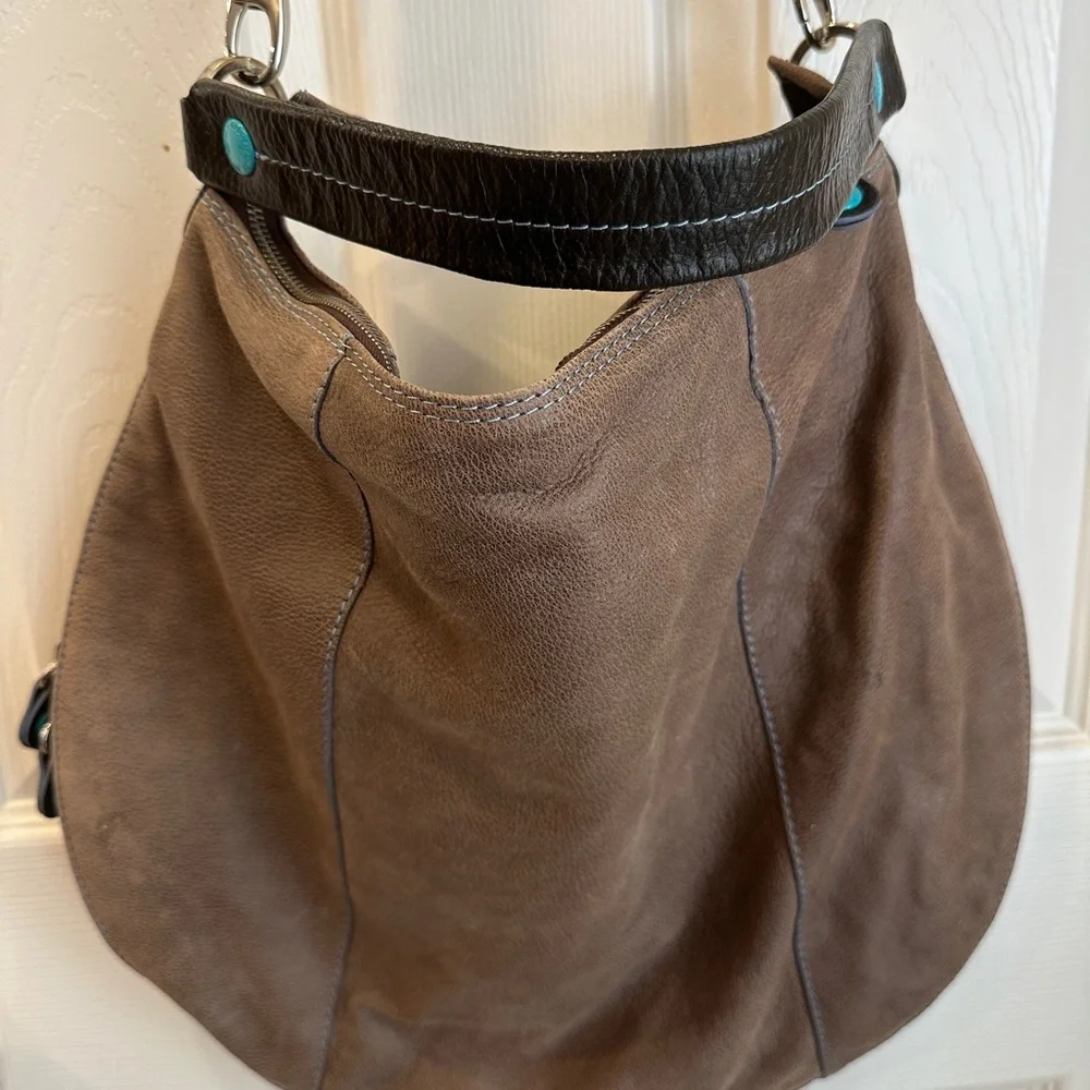 GABS Hobo Bag Crossbody EXPANDABLE Brown Distressed Leather Aqua Accents Italy - Picture 1 of 16